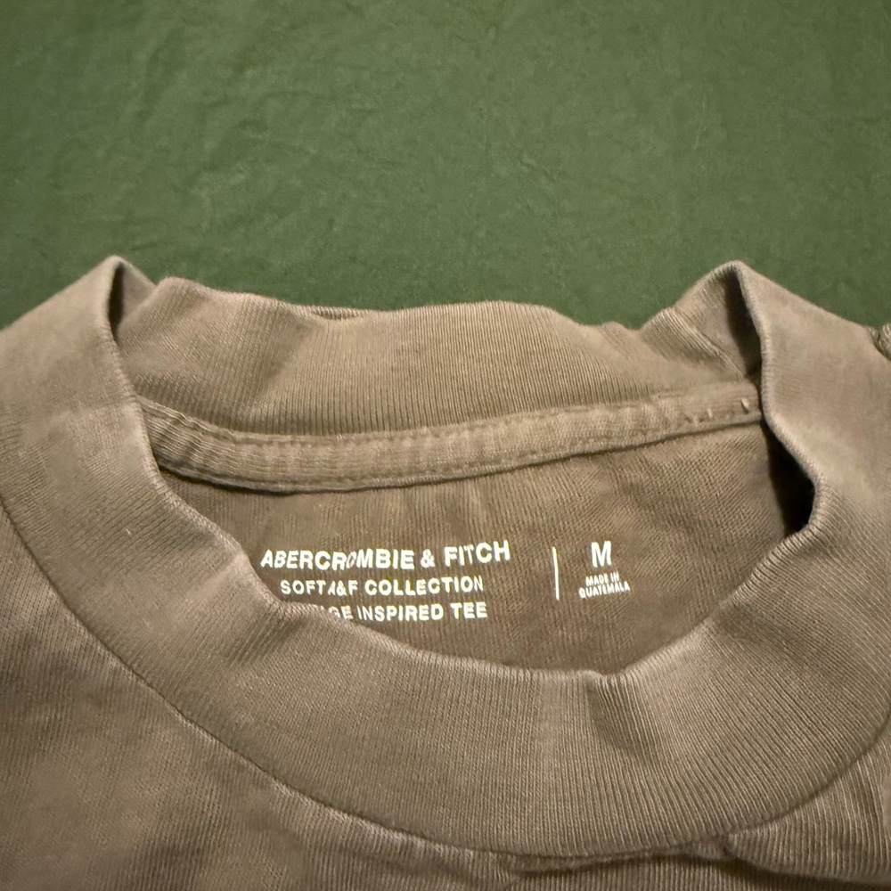 Abercrombie & Fitch Graphic Tee - Brown and Yellow - Picture 2 of 3
